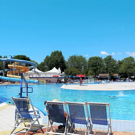 Semesterbostad Villaggio Turistico Europa 102s Grado